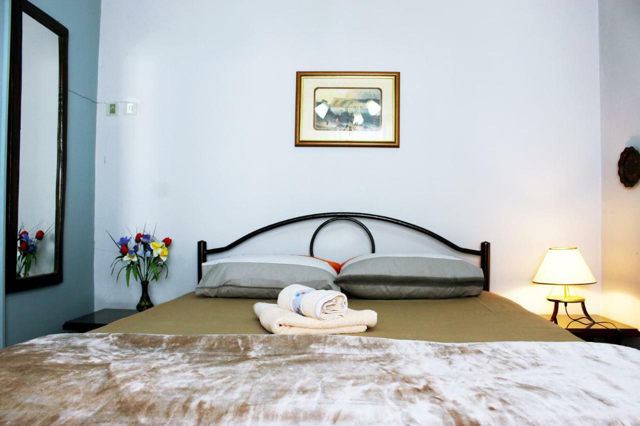 Meteora Mansion - Traditional Apt 3Bd - Rocks View Kalampáka Ngoại thất bức ảnh